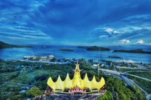 Menara Siger Lampung dengan panorama Selat Sunda dan gugusan pulau-pulau eksotis di pesisir selatan Provinsi Lampung